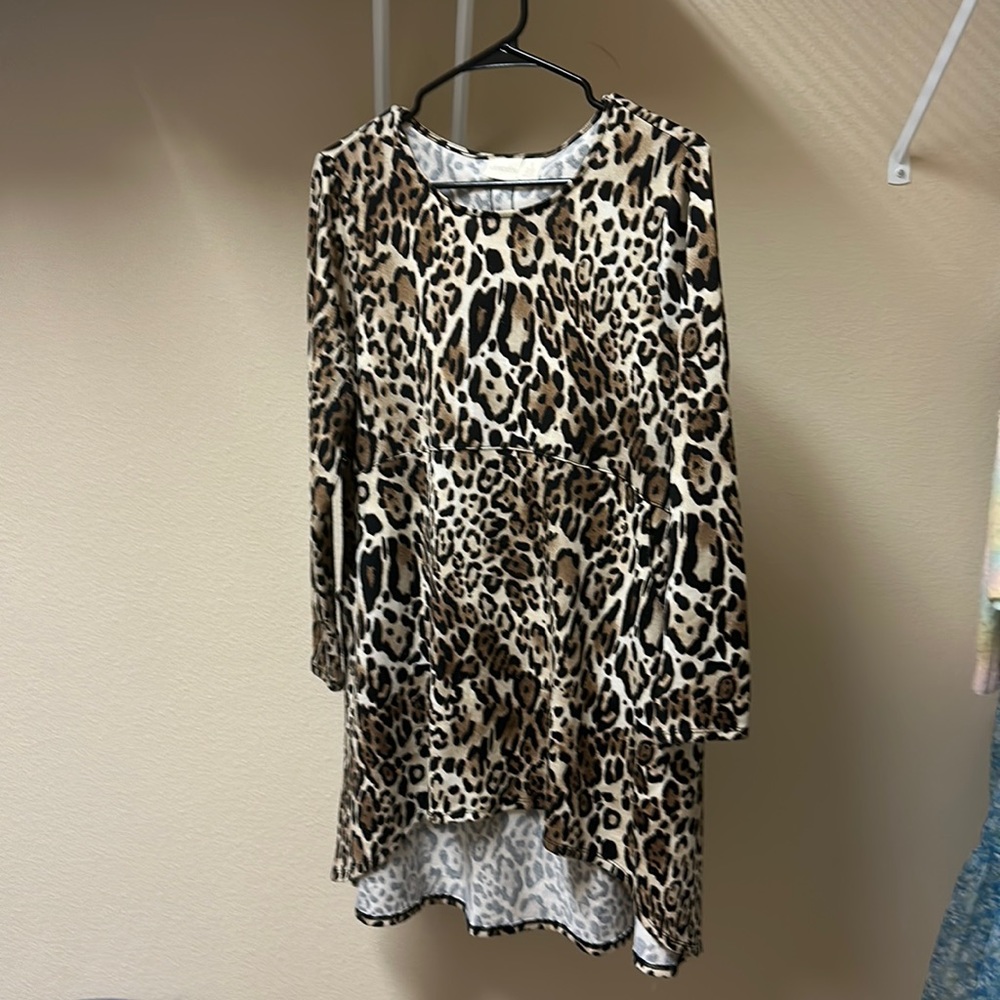 chico’s leopard print mini dress/blouse (M/L)